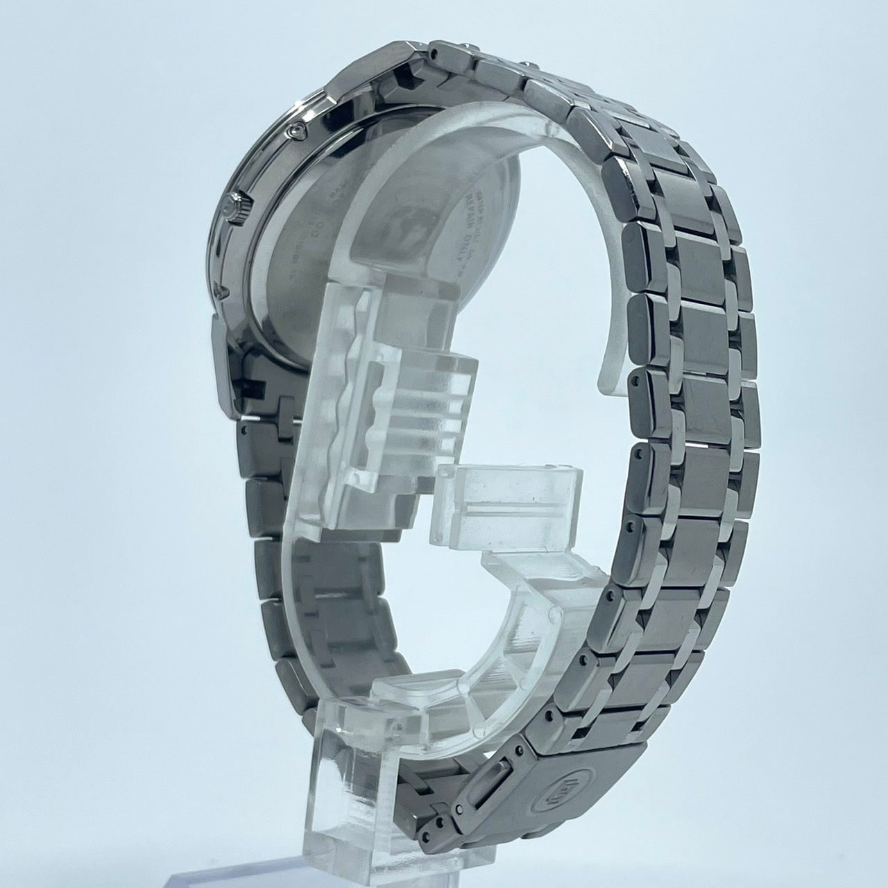 【稼働品／極美品】シチズン エクシード 腕時計 H113-T016189 電波ソーラー チタン ユニセックス デイト シルバー 白文字盤 薄型軽量 エレガント 高級 ドレスウォッチ ビジネス オフィス 高機能 人気モデル クリーニング済み G2