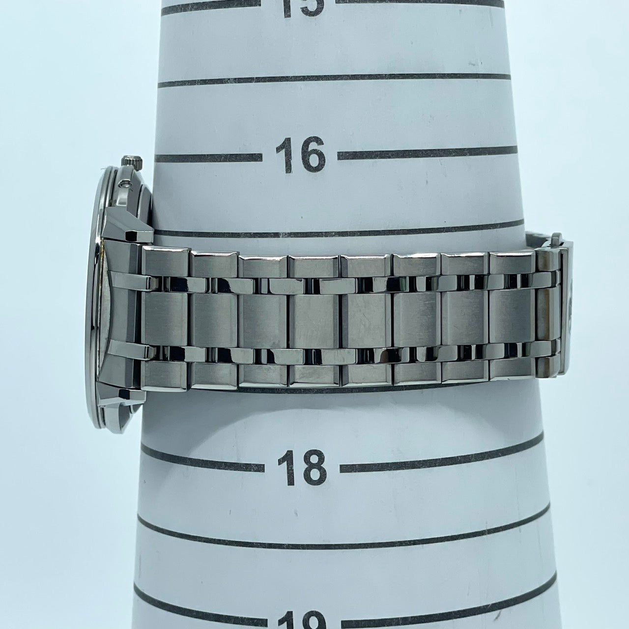 【稼働品／極美品】シチズン エクシード 腕時計 H113-T016189 電波ソーラー チタン ユニセックス デイト シルバー 白文字盤 薄型軽量 エレガント 高級 ドレスウォッチ ビジネス オフィス 高機能 人気モデル クリーニング済み G2