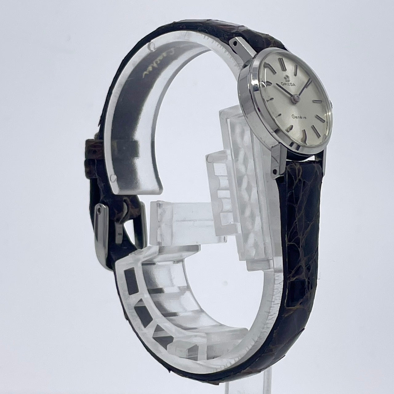 【稼働品】OMEGA オメガ ジュネーブ 腕時計 レディース 手巻き ビンテージ アンティーク シルバー文字盤 ブラウンレザー アナログ ラウンド クラシック エレガント ドレスウォッチ 高級 SWISS MADE 希少モデル 箱付き クリーニング済み G