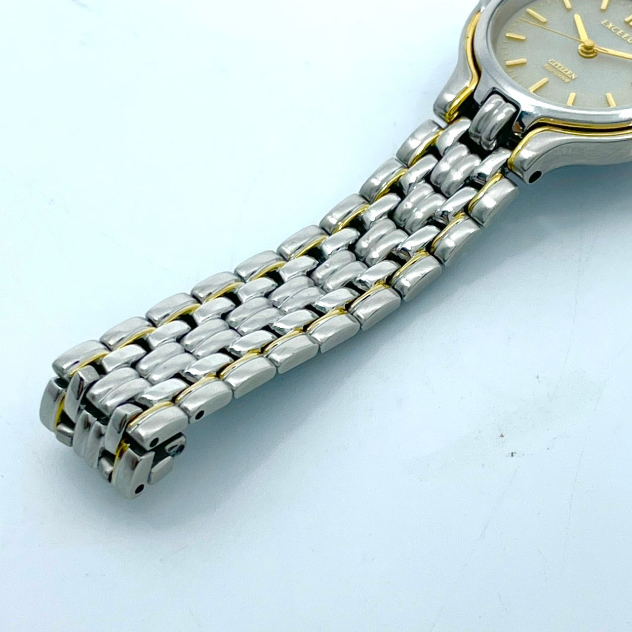 【稼働品】シチズン エクシード 腕時計 A980-T001912 レディース エコドライブ ソーラー コンビカラー ゴールド シルバー 上品 エレガント 高級 ドレスウォッチ ビジネス オフィス 薄型軽量 人気モデル クリーニング済み G2