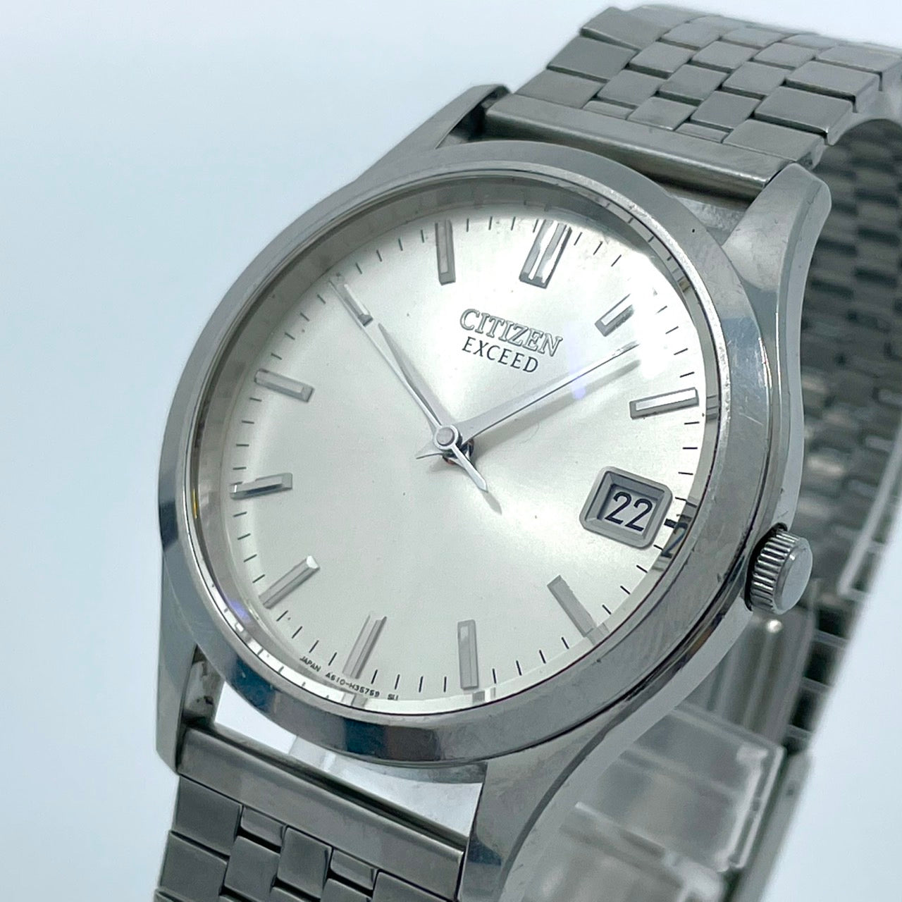 【電池交換済／美品】シチズン エクシード citizen 腕時計 A670-H20487 メンズ クオーツ デイト シルバー文字盤 アナログ 高級 ドレスウォッチ ビジネス オフィス エレガント 高精度 シンプルデザイン 耐磁 人気モデル クリーニング済み G2