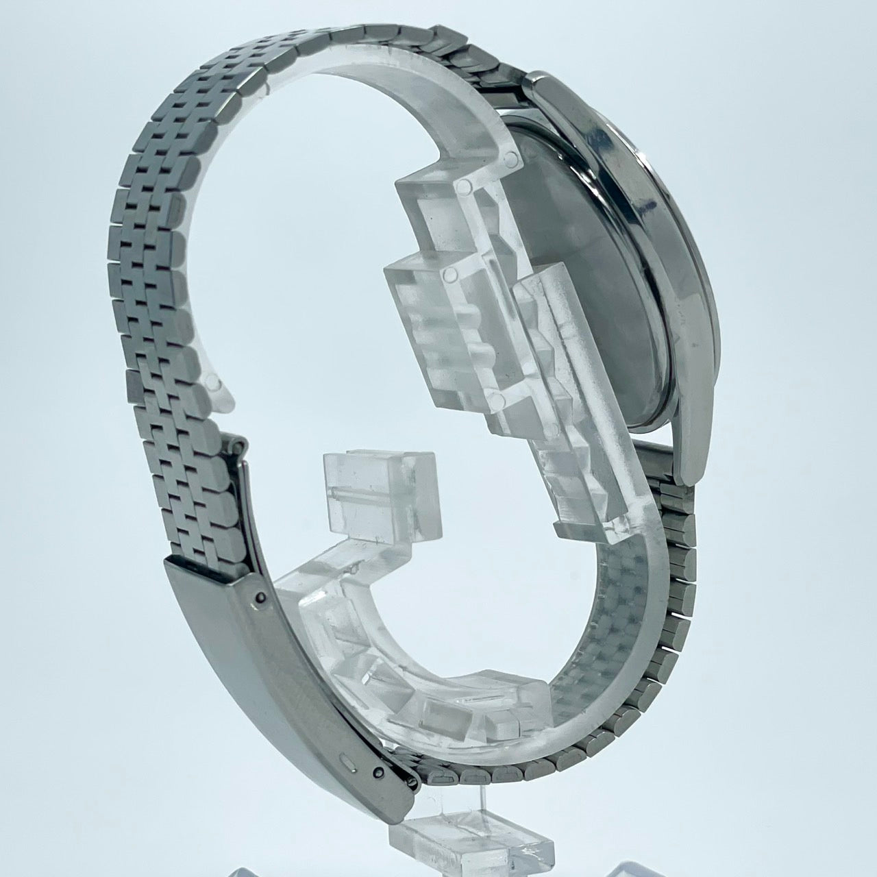 【電池交換済／美品】シチズン エクシード citizen 腕時計 A670-H20487 メンズ クオーツ デイト シルバー文字盤 アナログ 高級 ドレスウォッチ ビジネス オフィス エレガント 高精度 シンプルデザイン 耐磁 人気モデル クリーニング済み G2