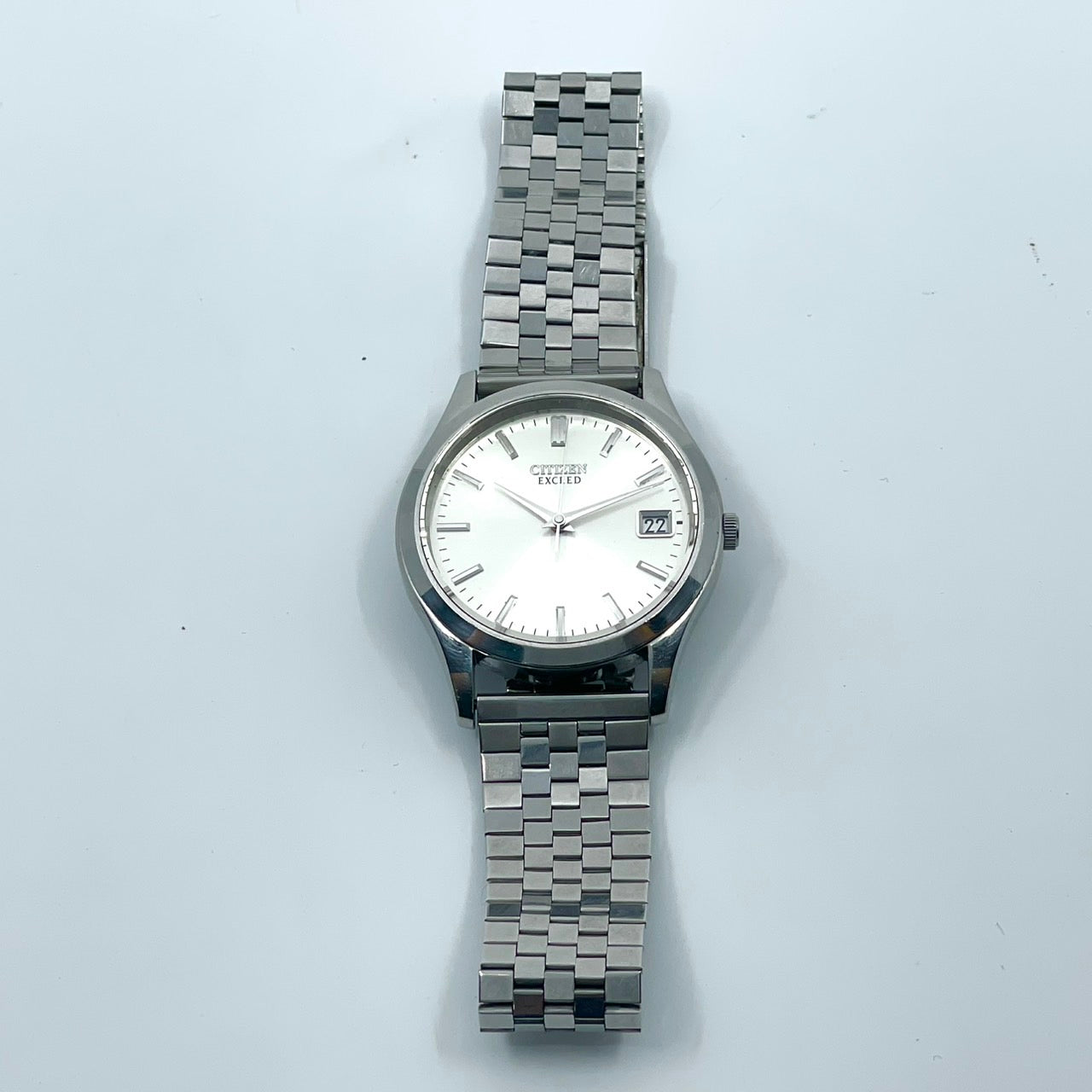 【電池交換済／美品】シチズン エクシード citizen 腕時計 A670-H20487 メンズ クオーツ デイト シルバー文字盤 アナログ 高級 ドレスウォッチ ビジネス オフィス エレガント 高精度 シンプルデザイン 耐磁 人気モデル クリーニング済み G2