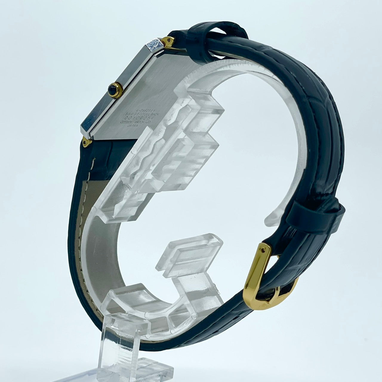 【電池交換済／新品ベルト(社外品)】美品 シチズン citizen エクシード 腕時計 4-796233 メンズ クオーツ 角型 ゴールド文字盤 ブラックレザーベルト ビンテージ アンティーク ドレスウォッチ 薄型 エレガント クラシック 高級モデル クリーニング済み G2