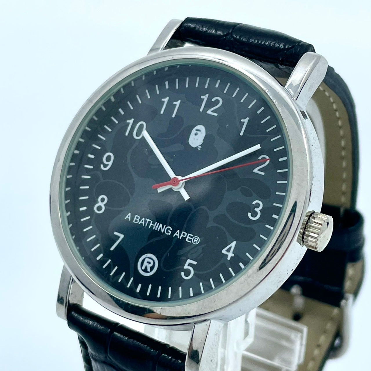 【電池交換済／新品ベルト(社外品)】美品 アベイシングエイプ 腕時計 メンズ クオーツ ブラック文字盤 BAPE CAMO 猿カモ アナログ ストリートファッションウォッチ ラウンド シルバーケース カジュアル 人気モデル クリーニング済み G2