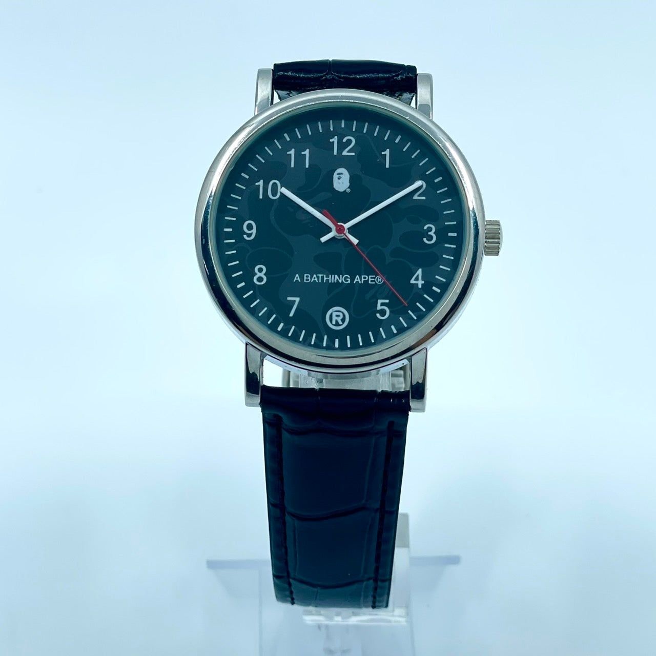 【電池交換済／新品ベルト(社外品)】美品 アベイシングエイプ 腕時計 メンズ クオーツ ブラック文字盤 BAPE CAMO 猿カモ アナログ ストリートファッションウォッチ ラウンド シルバーケース カジュアル 人気モデル クリーニング済み G2
