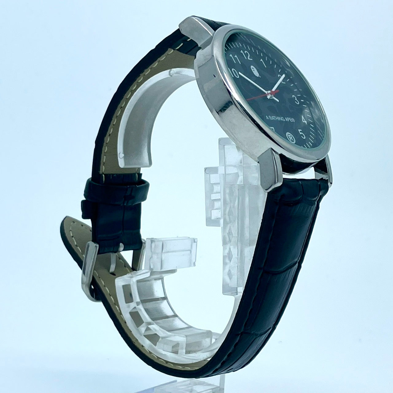 【電池交換済／新品ベルト(社外品)】美品 アベイシングエイプ 腕時計 メンズ クオーツ ブラック文字盤 BAPE CAMO 猿カモ アナログ ストリートファッションウォッチ ラウンド シルバーケース カジュアル 人気モデル クリーニング済み G2