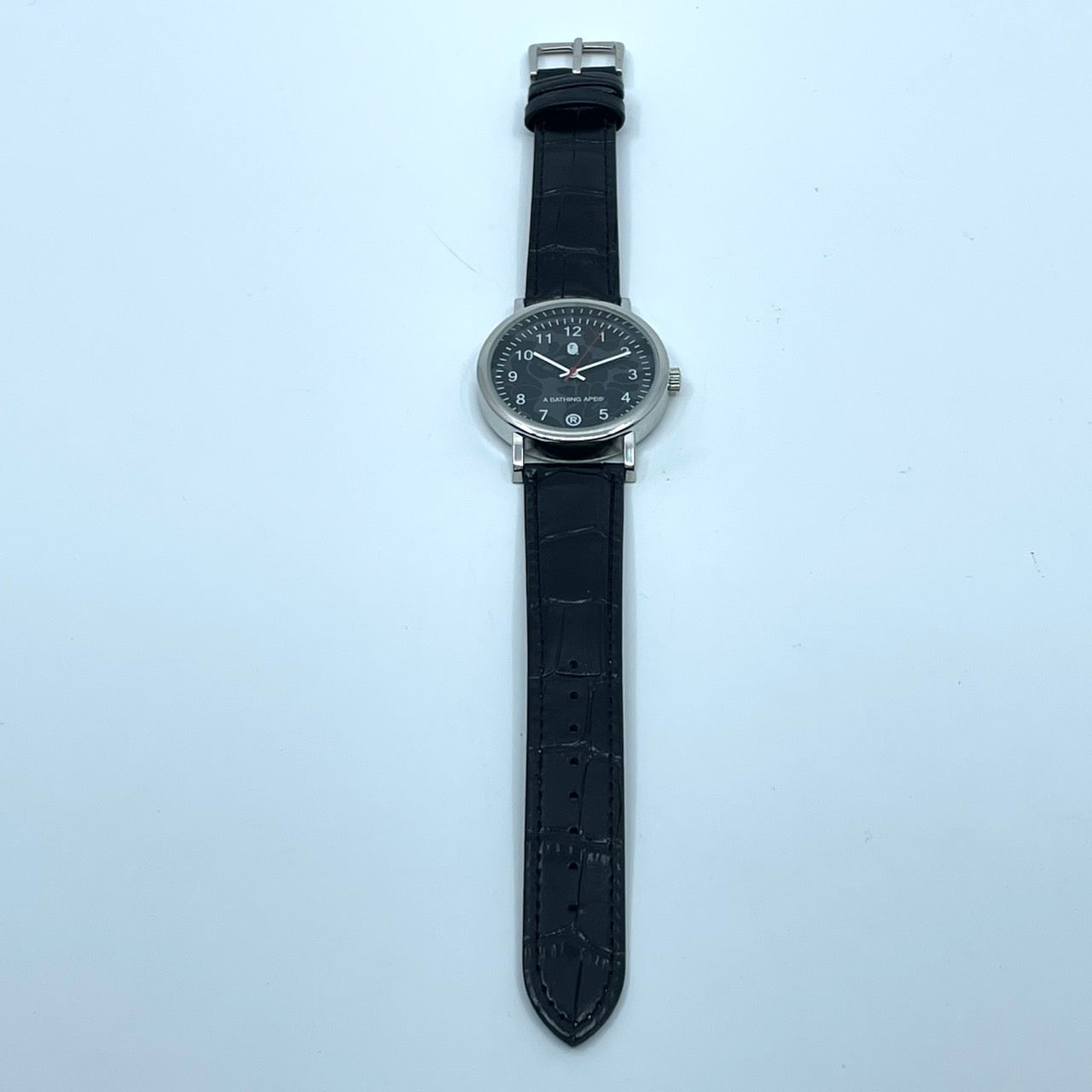 【電池交換済／新品ベルト(社外品)】美品 アベイシングエイプ 腕時計 メンズ クオーツ ブラック文字盤 BAPE CAMO 猿カモ アナログ ストリートファッションウォッチ ラウンド シルバーケース カジュアル 人気モデル クリーニング済み G2