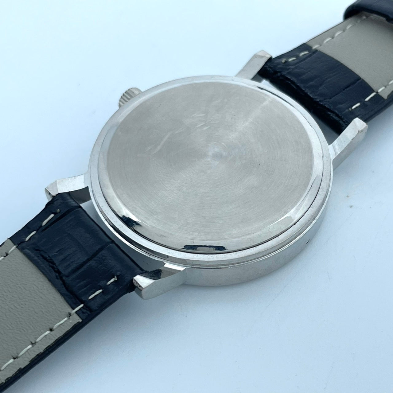 【電池交換済／新品ベルト(社外品)】美品 アベイシングエイプ 腕時計 メンズ クオーツ ブラック文字盤 BAPE CAMO 猿カモ アナログ ストリートファッションウォッチ ラウンド シルバーケース カジュアル 人気モデル クリーニング済み G2