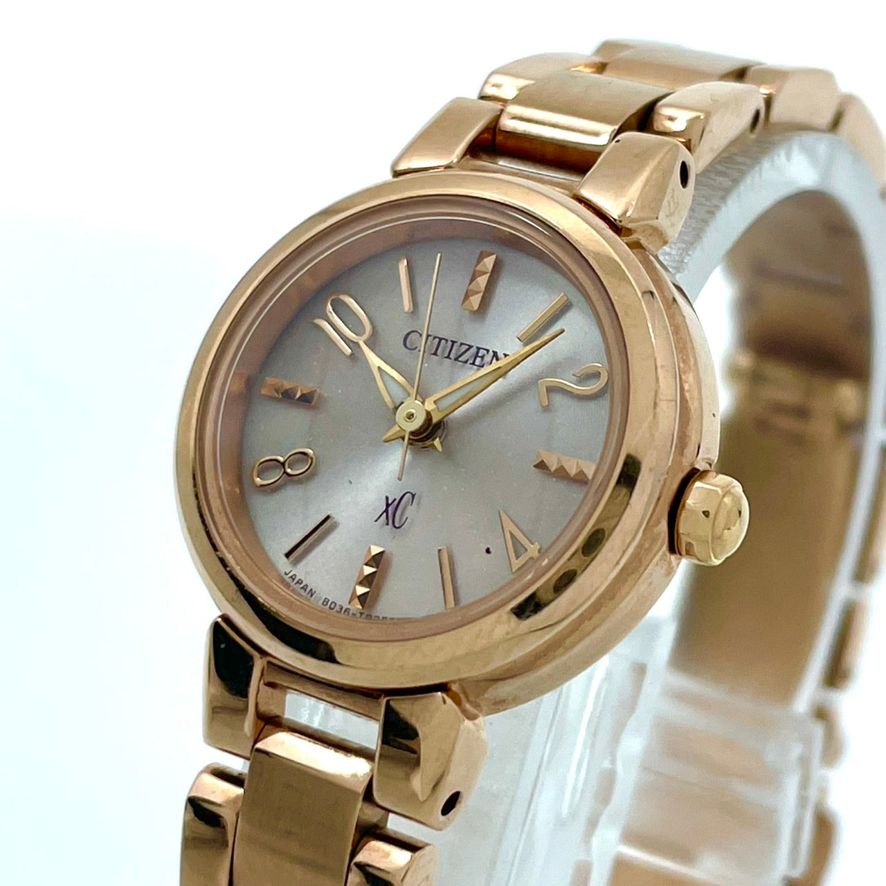 citizen シチズン xC クロスシー 腕時計 B036-T016600 エコドライブ レディース ピンクゴールド アナログ 上品 エレガント ビジネス オフィス 高機能 人気モデル 洗練デザイン 手元華やか クリーニング済み G2