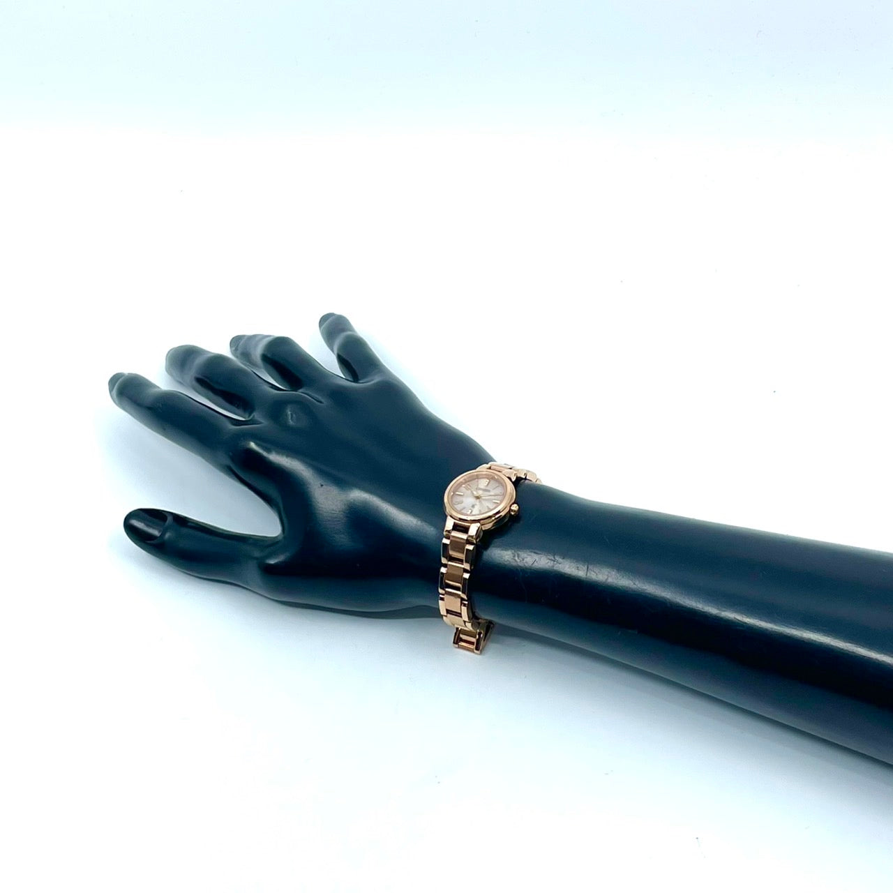 citizen シチズン xC クロスシー 腕時計 B036-T016600 エコドライブ レディース ピンクゴールド アナログ 上品 エレガント ビジネス オフィス 高機能 人気モデル 洗練デザイン 手元華やか クリーニング済み G2