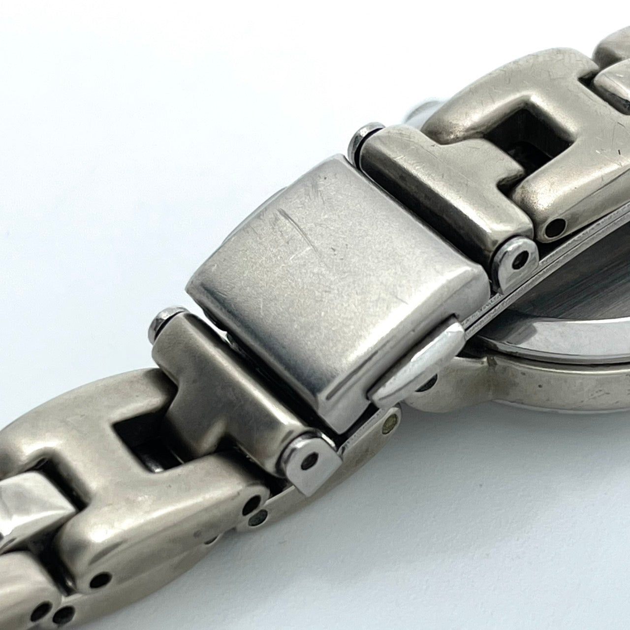 【電池交換済／美品】オリエント YOU Natural&Plain 腕時計 UB3J-00 レディース クオーツ アナログ シルバー アイボリー文字盤 シンプル ナチュラルデザイン ラウンド ビジネス オフィス 高視認性 人気モデル クリーニング済み G2