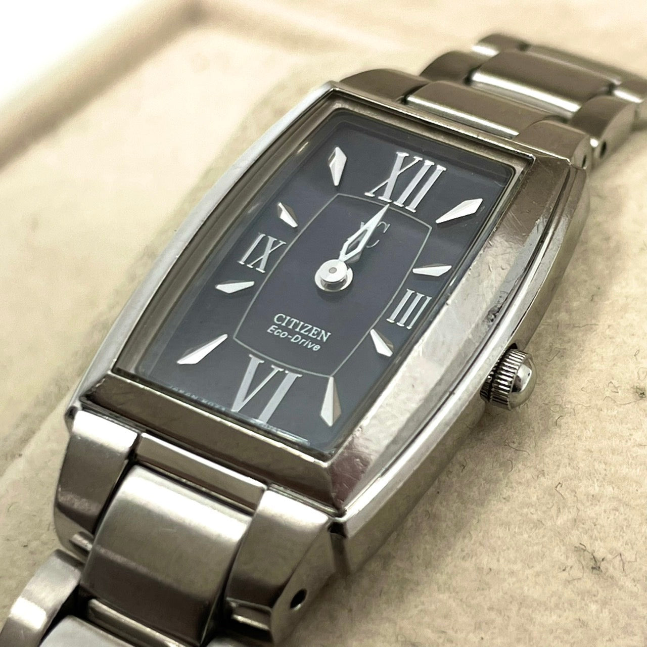 【稼働品】シチズン xC クロスシー 腕時計 B023-T009719 エコドライブ レディース ローマ数字 レクタンギュラー トノー型 アナログ エレガント ビジネス オフィス 高機能 人気モデル 洗練デザイン DURATECT クリーニング済み G2