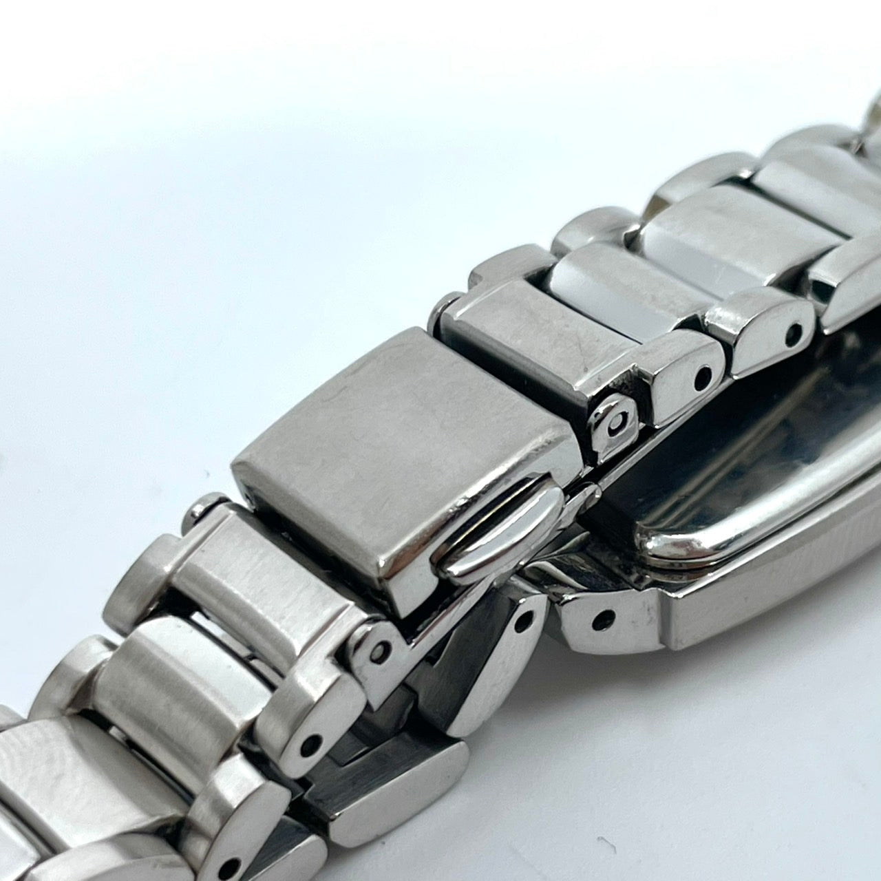 【稼働品】シチズン xC クロスシー 腕時計 B023-T009719 エコドライブ レディース ローマ数字 レクタンギュラー トノー型 アナログ エレガント ビジネス オフィス 高機能 人気モデル 洗練デザイン DURATECT クリーニング済み G2