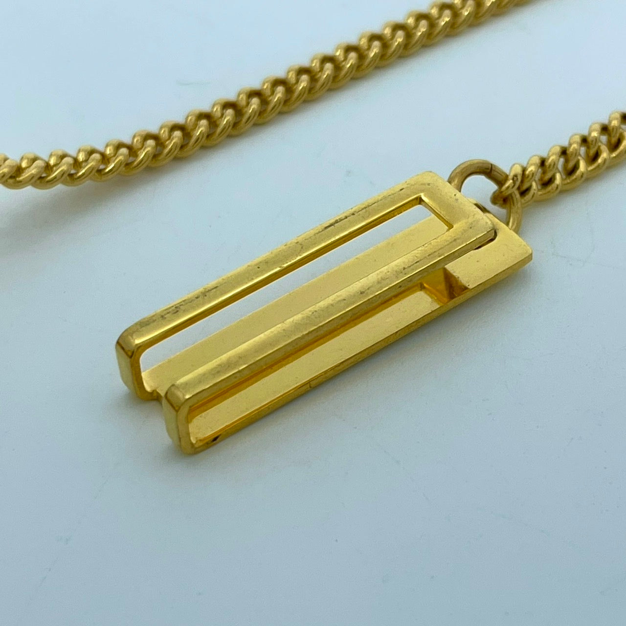 【電池交換済／美品】シチズン 懐中時計 5510-344871 クオーツ ゴールド アナログ アイボリー文字盤 アラビア数字 クラシック レトロ ビンテージ アンティーク ポケットウォッチ チェーン付き ファッション小物 コレクション クリーニング済み G2