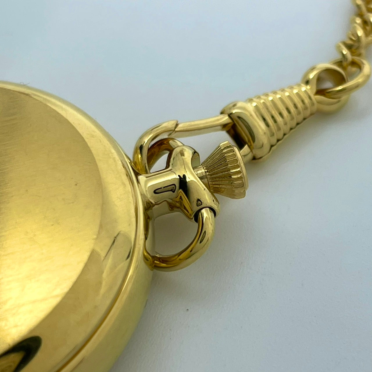 【電池交換済／美品】シチズン 懐中時計 5510-344871 クオーツ ゴールド アナログ アイボリー文字盤 アラビア数字 クラシック レトロ ビンテージ アンティーク ポケットウォッチ チェーン付き ファッション小物 コレクション クリーニング済み G2