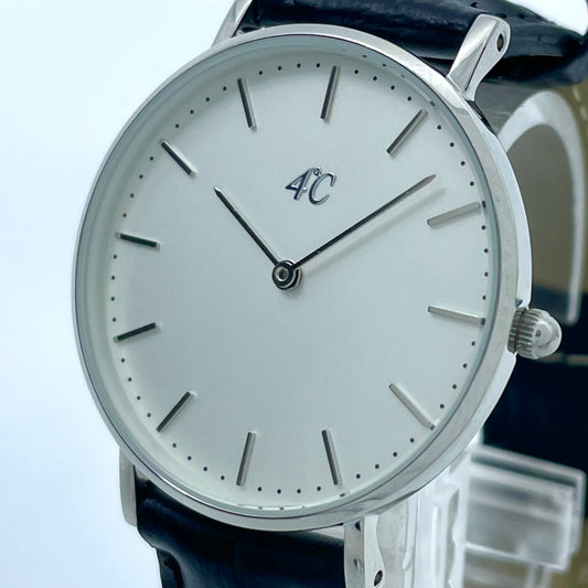 【電池交換済／新品ベルト(社外品)】美品 4℃ ヨンドシー 腕時計 202518 ユニセックス クオーツ アナログ 白文字盤 黒レザーベルト シンプル ミニマルデザイン エレガント ジュエリーウォッチ ファッションウォッチ 人気モデル クリーニング済 G2