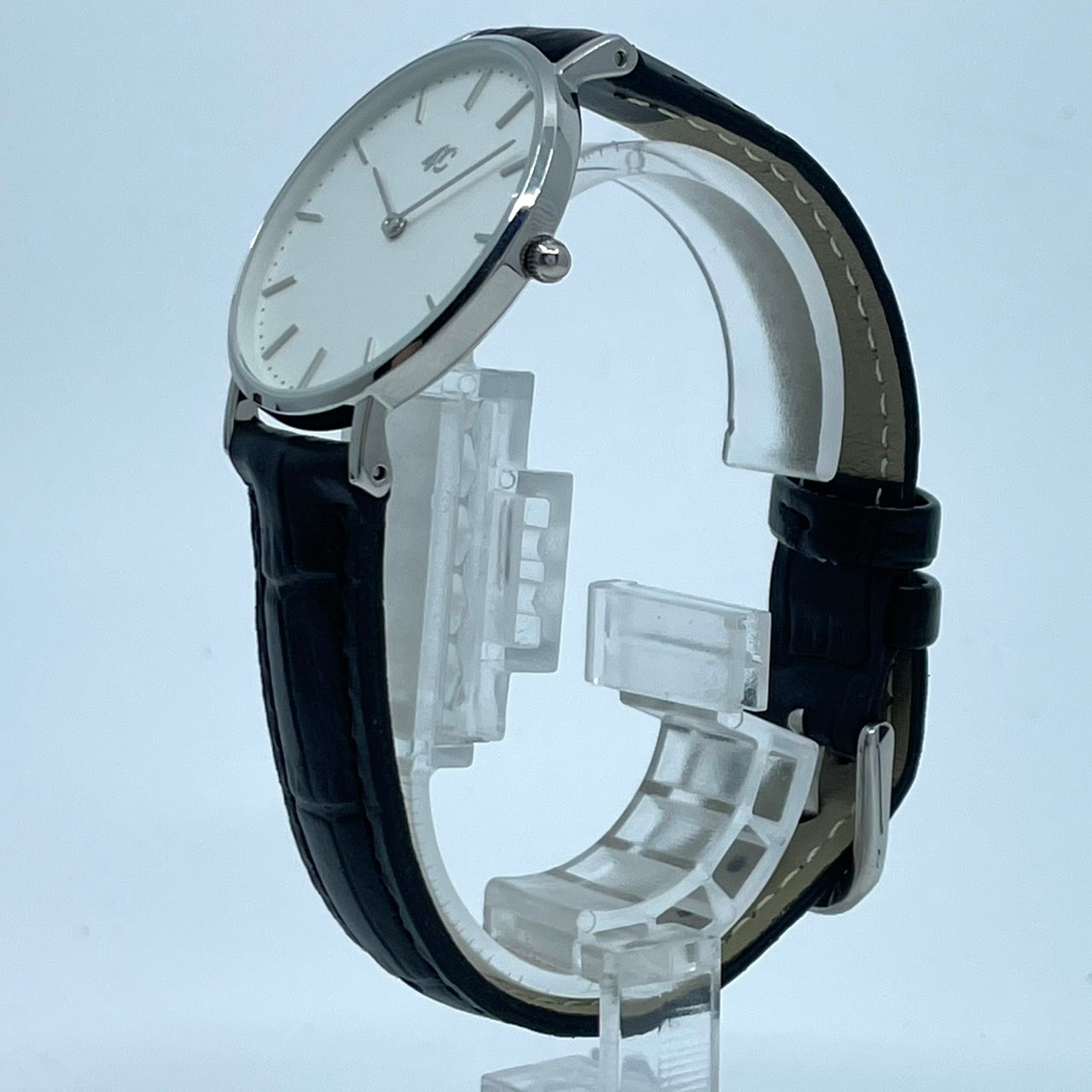 【電池交換済／新品ベルト(社外品)】美品 4℃ ヨンドシー 腕時計 202518 ユニセックス クオーツ アナログ 白文字盤 黒レザーベルト シンプル ミニマルデザイン エレガント ジュエリーウォッチ ファッションウォッチ 人気モデル クリーニング済 G2