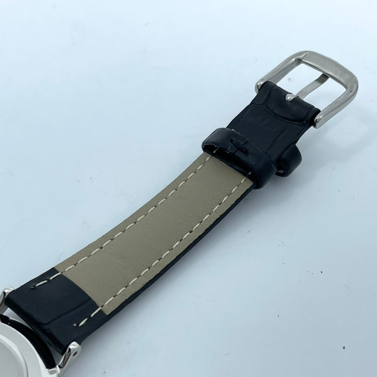 【電池交換済／新品ベルト(社外品)】美品 4℃ ヨンドシー 腕時計 202518 ユニセックス クオーツ アナログ 白文字盤 黒レザーベルト シンプル ミニマルデザイン エレガント ジュエリーウォッチ ファッションウォッチ 人気モデル クリーニング済 G2