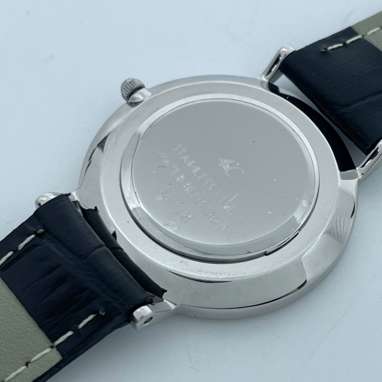 【電池交換済／新品ベルト(社外品)】美品 4℃ ヨンドシー 腕時計 202518 ユニセックス クオーツ アナログ 白文字盤 黒レザーベルト シンプル ミニマルデザイン エレガント ジュエリーウォッチ ファッションウォッチ 人気モデル クリーニング済 G2