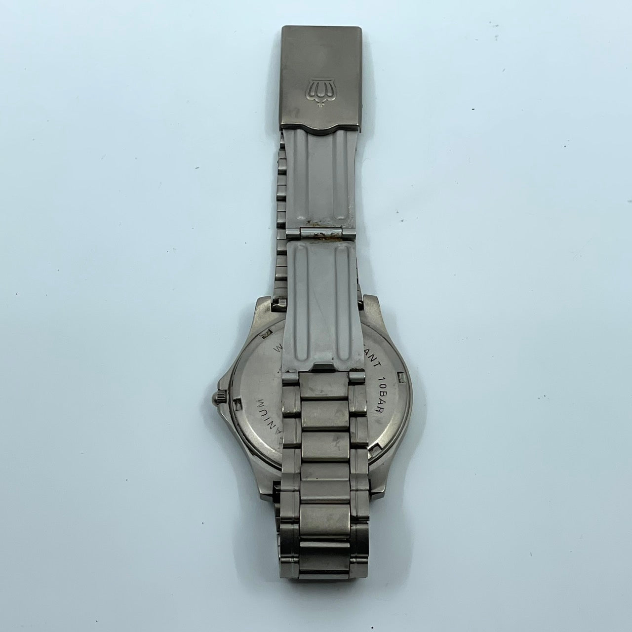 【電池交換済】クリスチャンドマーニ 腕時計 CD-1170T メンズ チタンモデル クオーツ グレー文字盤 ゴールド針 デイト アナログ 軽量 ビジネスウォッチ ドレスウォッチ エレガント 10気圧防水 人気モデル クリーニング済み G2