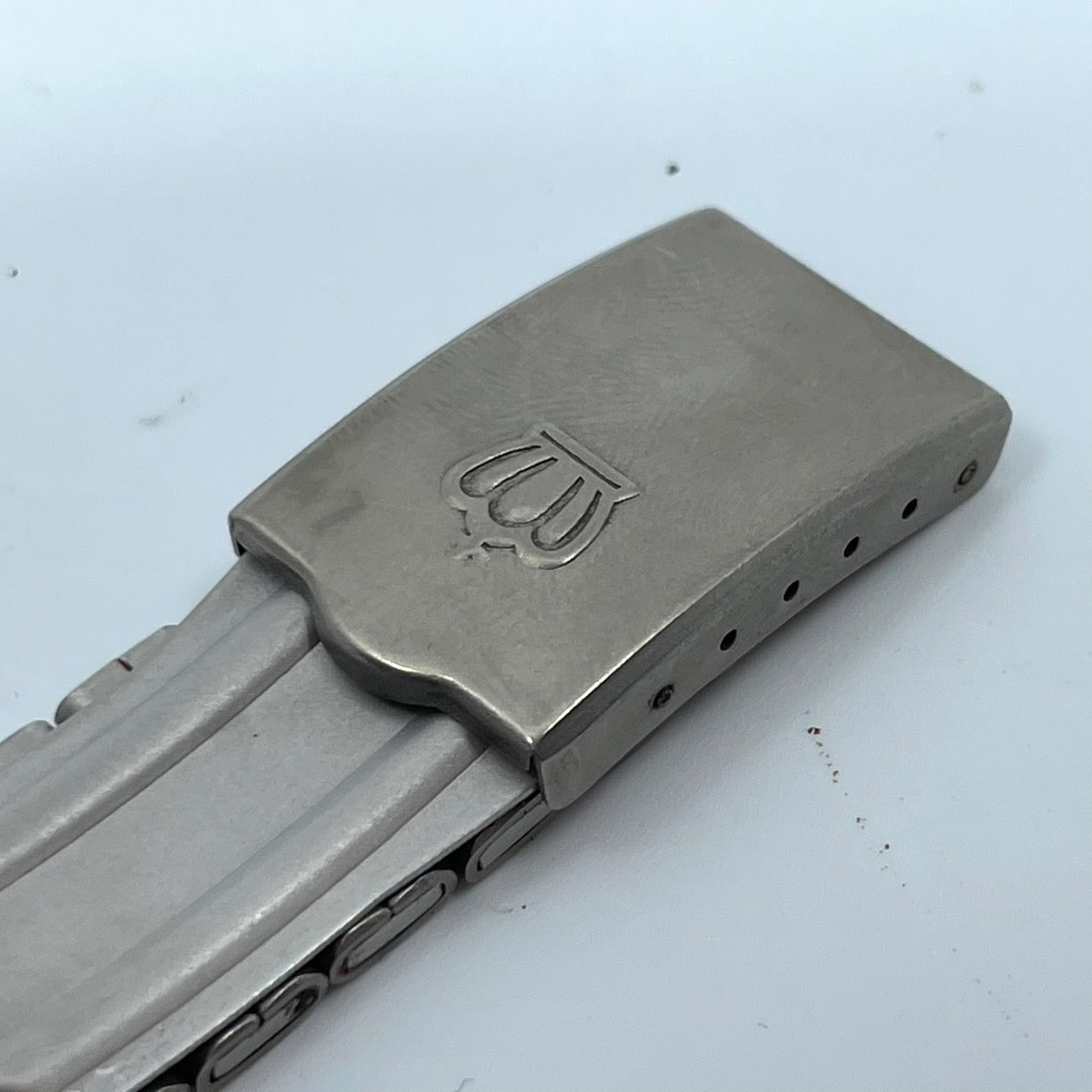 【電池交換済】クリスチャンドマーニ 腕時計 CD-1170T メンズ チタンモデル クオーツ グレー文字盤 ゴールド針 デイト アナログ 軽量 ビジネスウォッチ ドレスウォッチ エレガント 10気圧防水 人気モデル クリーニング済み G2