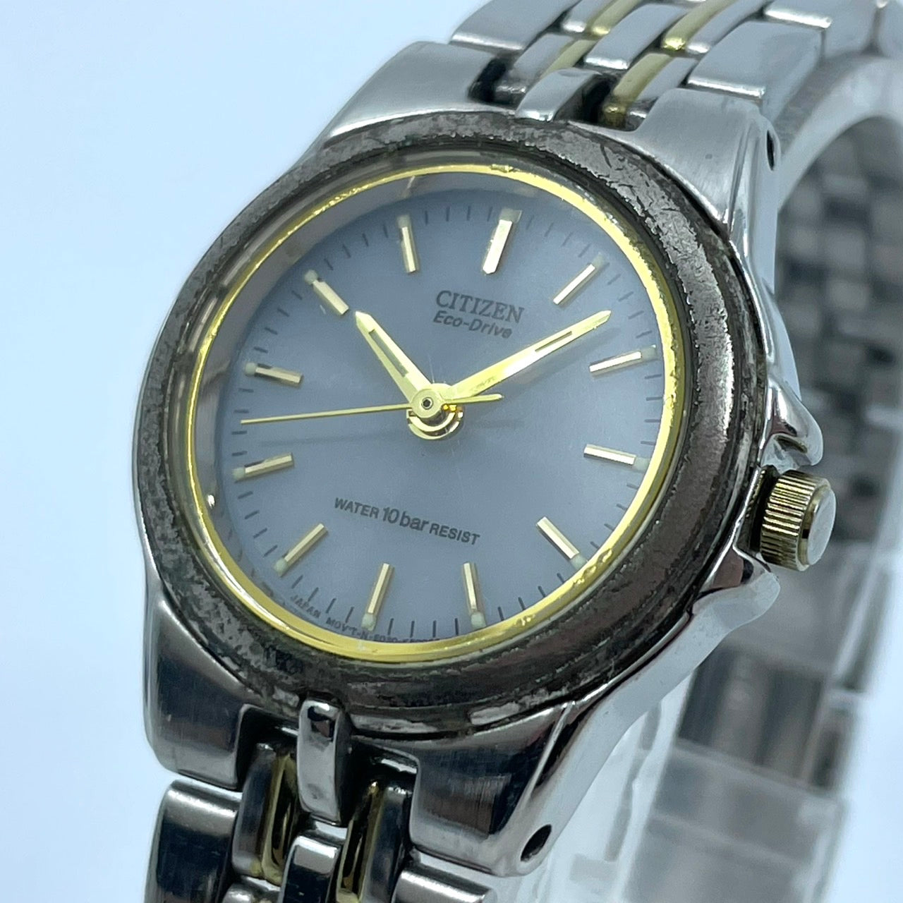 【稼働品】 citizen シチズン 腕時計 E030-K16261 レディース エコドライブ ソーラー コンビカラー ゴールド シルバー アナログ ビジネス オフィススタイル 耐磁 ANTIMAG4800 ヴィンテージ感 クラシックデザイン クリーニング済み G2