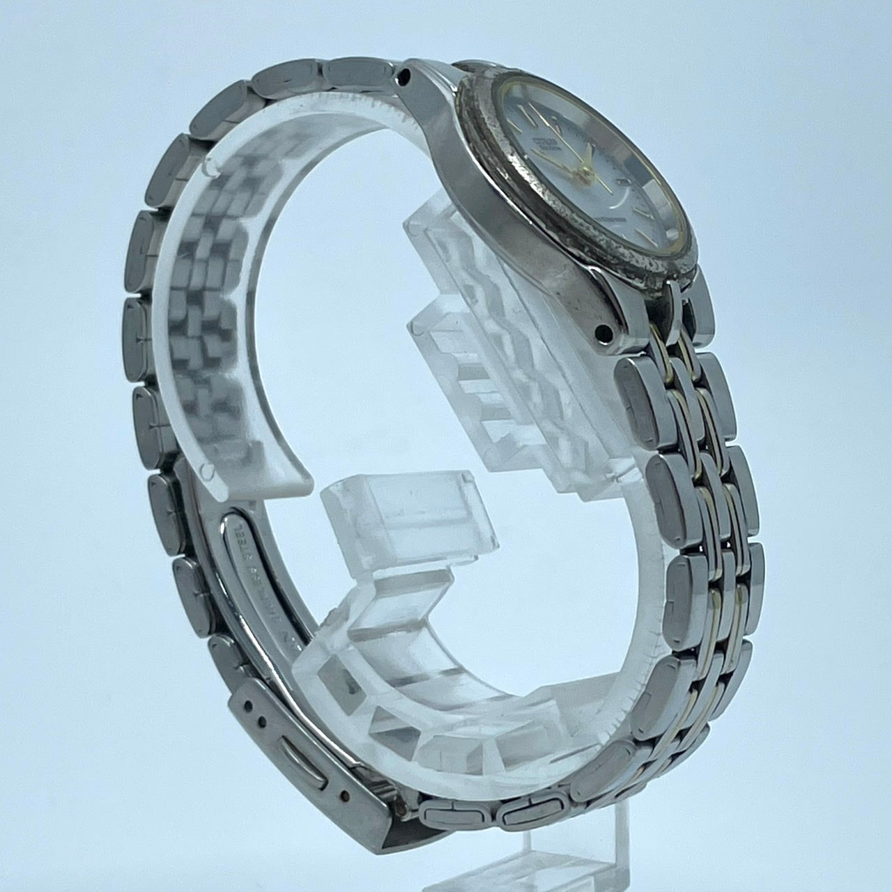 【稼働品】 citizen シチズン 腕時計 E030-K16261 レディース エコドライブ ソーラー コンビカラー ゴールド シルバー アナログ ビジネス オフィススタイル 耐磁 ANTIMAG4800 ヴィンテージ感 クラシックデザイン クリーニング済み G2