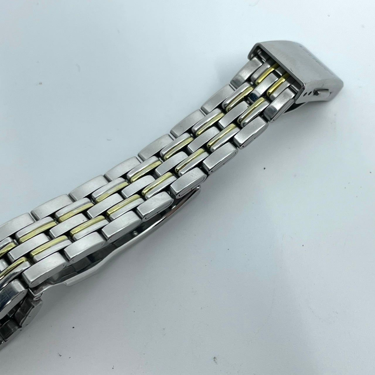 【稼働品】 citizen シチズン 腕時計 E030-K16261 レディース エコドライブ ソーラー コンビカラー ゴールド シルバー アナログ ビジネス オフィススタイル 耐磁 ANTIMAG4800 ヴィンテージ感 クラシックデザイン クリーニング済み G2