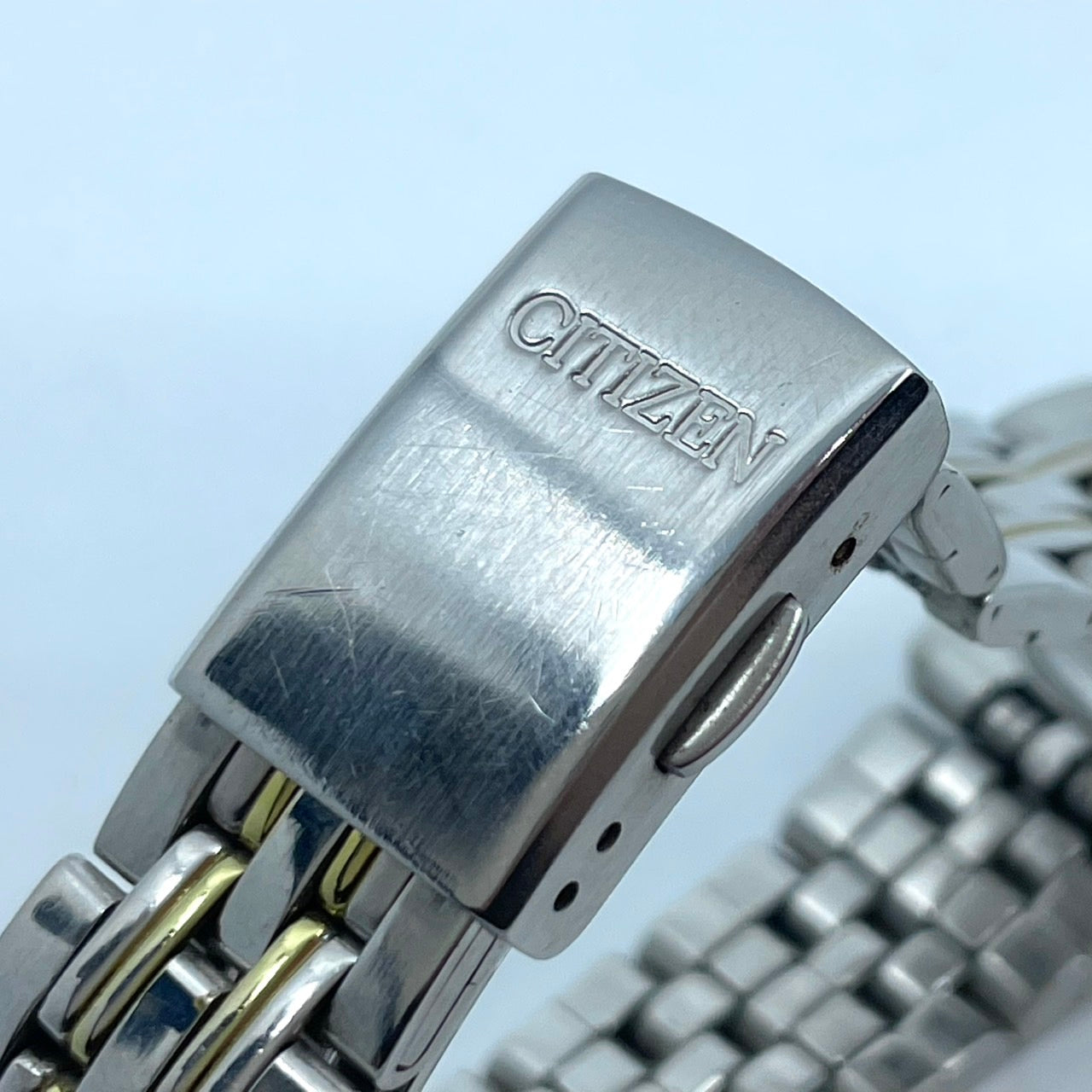 【稼働品】 citizen シチズン 腕時計 E030-K16261 レディース エコドライブ ソーラー コンビカラー ゴールド シルバー アナログ ビジネス オフィススタイル 耐磁 ANTIMAG4800 ヴィンテージ感 クラシックデザイン クリーニング済み G2