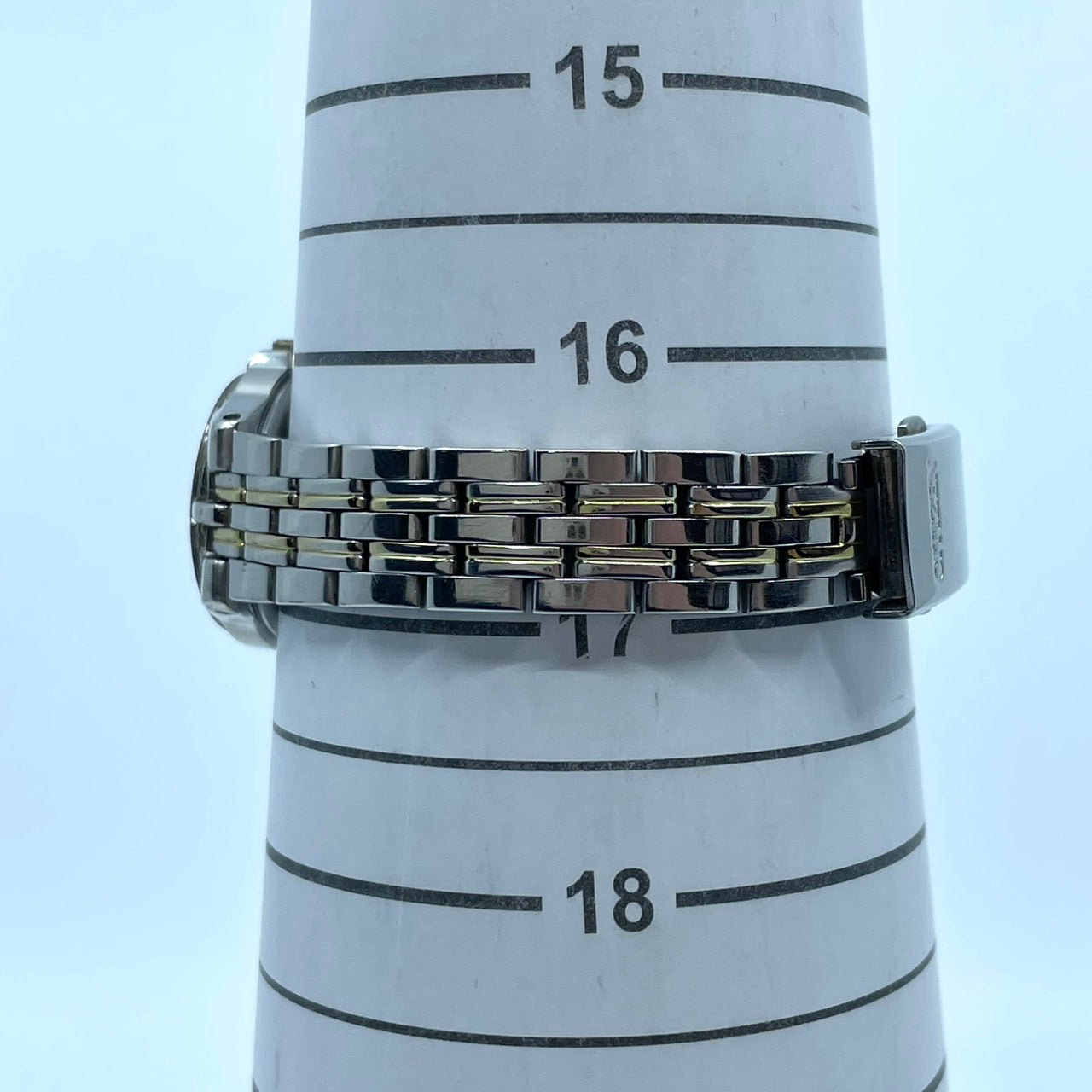 【稼働品】 citizen シチズン 腕時計 E030-K16261 レディース エコドライブ ソーラー コンビカラー ゴールド シルバー アナログ ビジネス オフィススタイル 耐磁 ANTIMAG4800 ヴィンテージ感 クラシックデザイン クリーニング済み G2