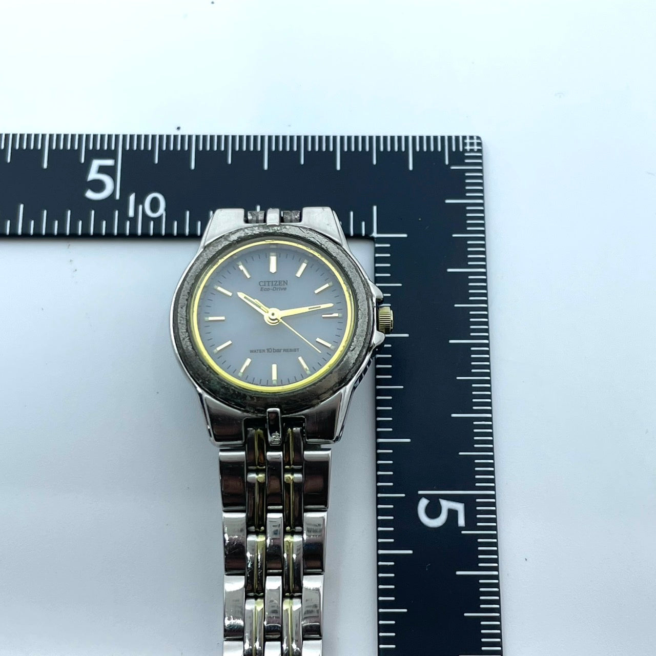【稼働品】 citizen シチズン 腕時計 E030-K16261 レディース エコドライブ ソーラー コンビカラー ゴールド シルバー アナログ ビジネス オフィススタイル 耐磁 ANTIMAG4800 ヴィンテージ感 クラシックデザイン クリーニング済み G2
