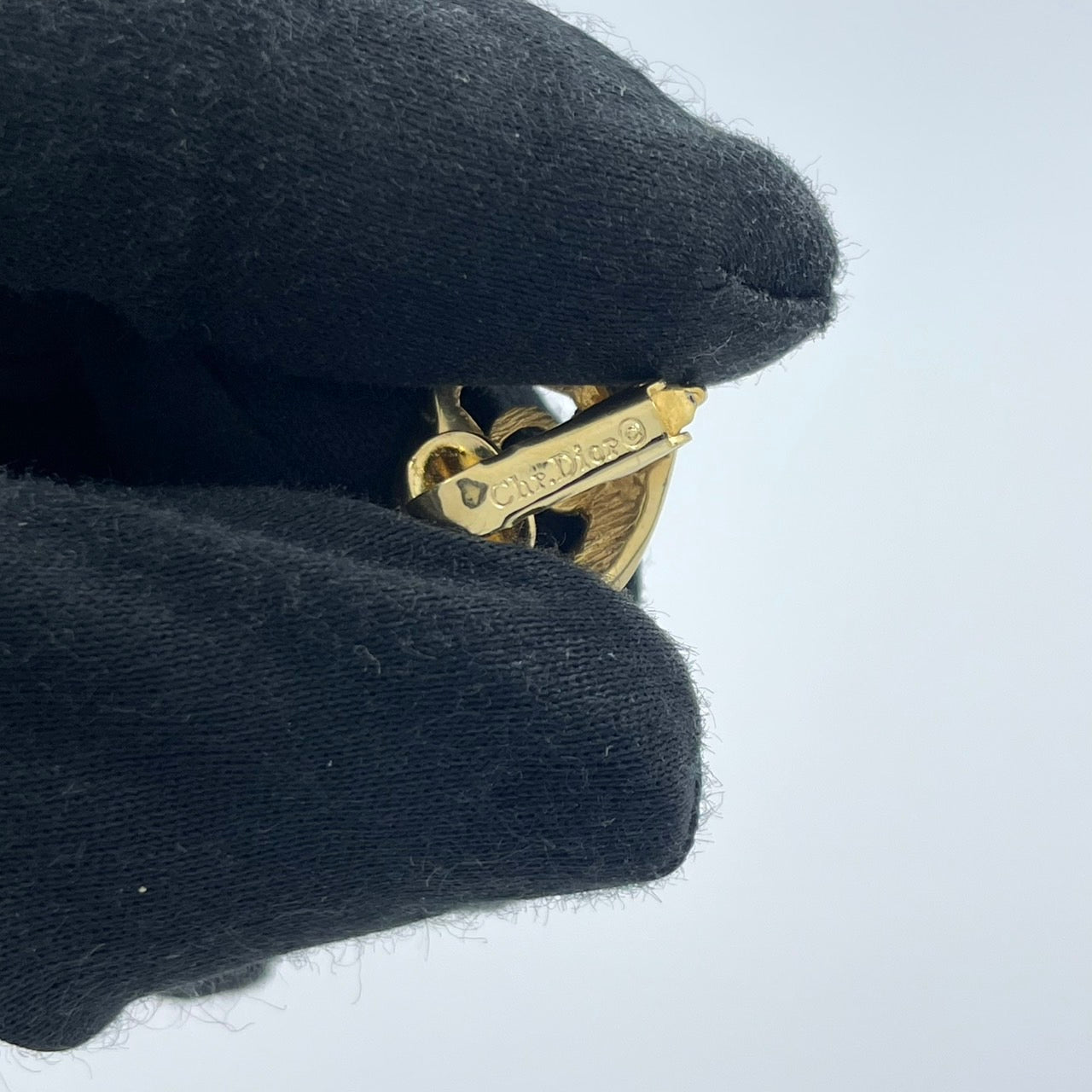 美品 Christian Dior クリスチャンディオール ヴィンテージ イヤリング ロゴモチーフ CDロゴ ハート ツイスト ゴールドカラー アクセサリー ジュエリー レディース I1
