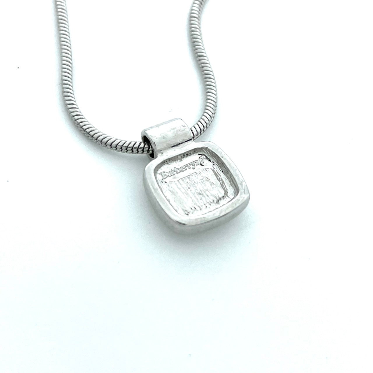 美品 BURBERRY バーバリー ヴィンテージ ネックレス ペンダント ノバチェック スクエア シルバーカラー アクセサリー ジュエリー レディース アジャスター付き I1