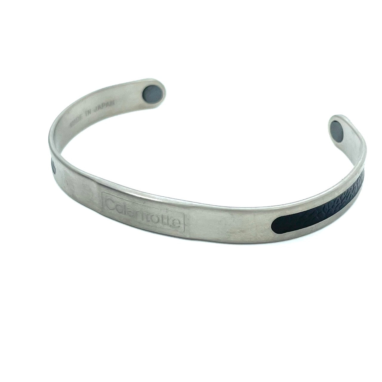 美品 ColanTotte コラントッテ ブレスレット バングル シルバーカラー マグチタン ブラック 黒 アクセサリー メンズ I1