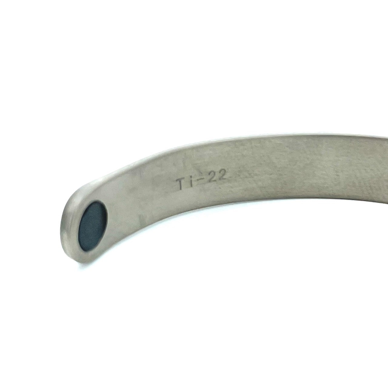 美品 ColanTotte コラントッテ ブレスレット バングル シルバーカラー マグチタン ブラック 黒 アクセサリー メンズ I1