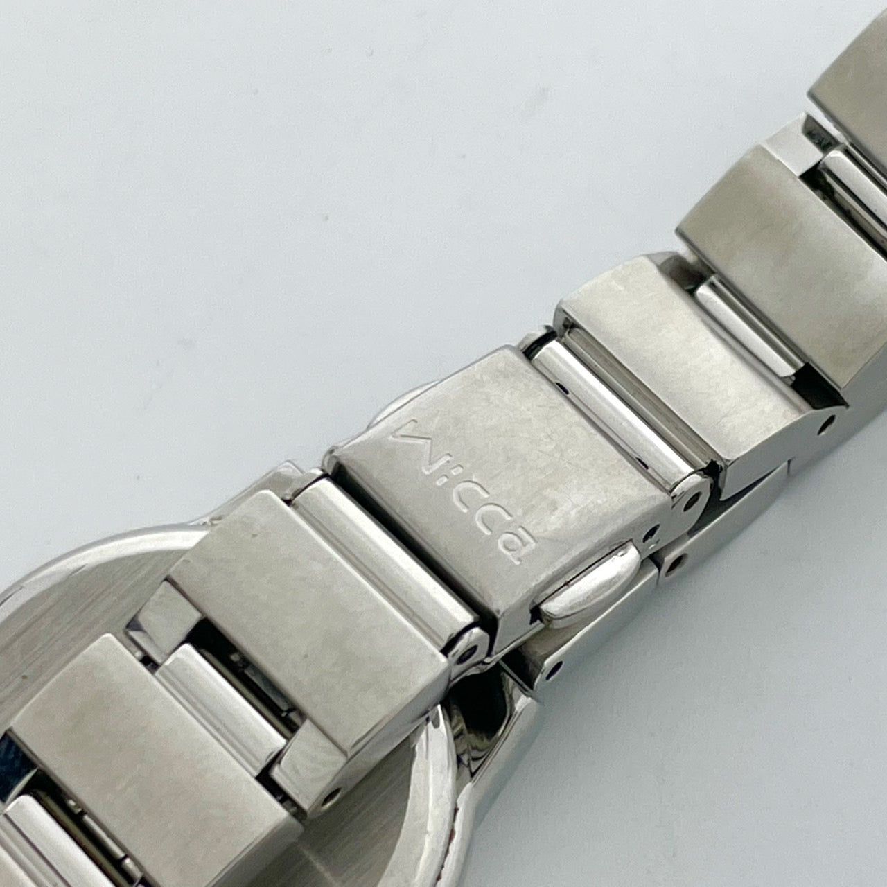 【稼働品】シチズン ウィッカ 腕時計 E030-S001935 エコドライブ レディース ソーラー ブルー文字盤 アナログ かわいい フェミニン カジュアル ビジネス オフィス 人気モデル 10気圧防水 シルバー 洗練デザイン クリーニング済み G4