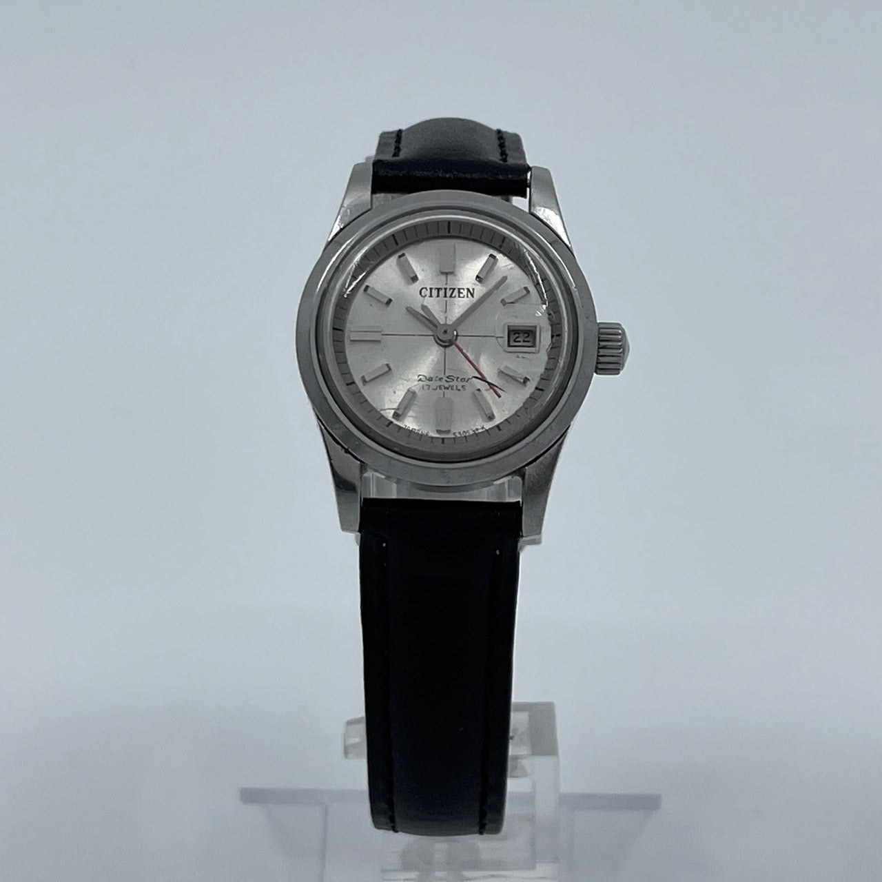 【デッドストック/稼働品】CITIZEN シチズン Date Star デイトスター レディース 腕時計 手巻き 17石 シルバー ブラックレザー ラウンド デイト 希少 昭和レトロ アンティーク ビンテージ クラシック エレガント ドレスウォッチ 新品ベルト交換済（社外品） G4
