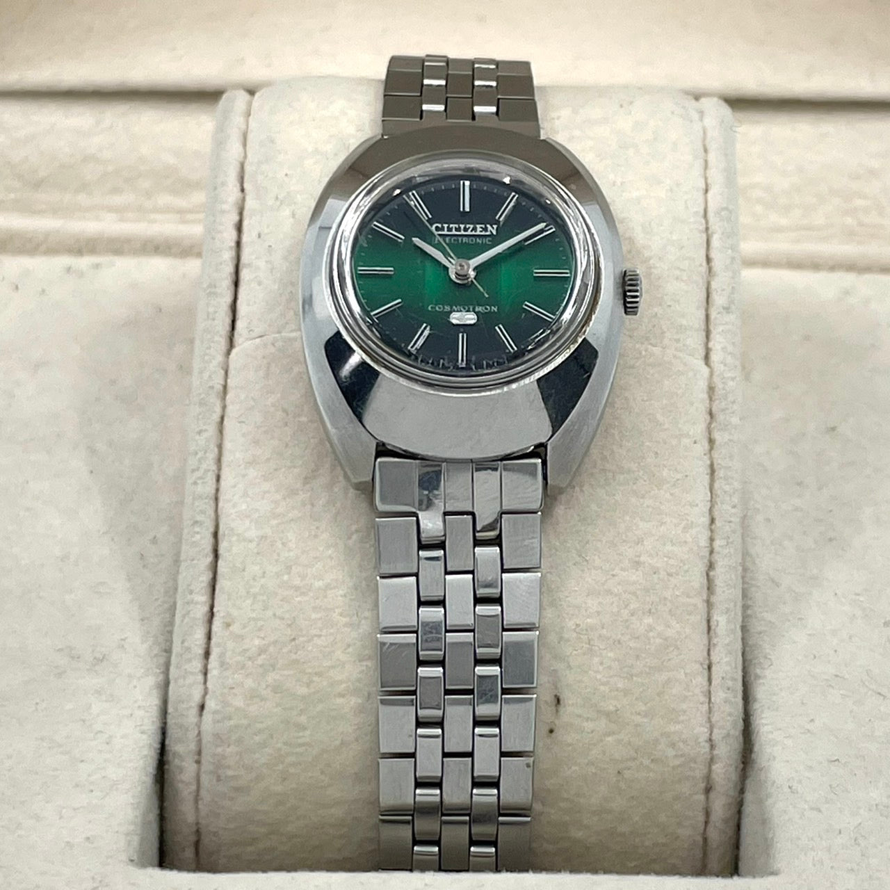 【稼働品】CITIZEN シチズン コスモトロン 電子時計 レディース 腕時計 グリーン文字盤 シルバー トノー型 希少 昭和レトロ アンティーク ビンテージ クラシック エレガント ドレスウォッチ クリーニング済み G4
