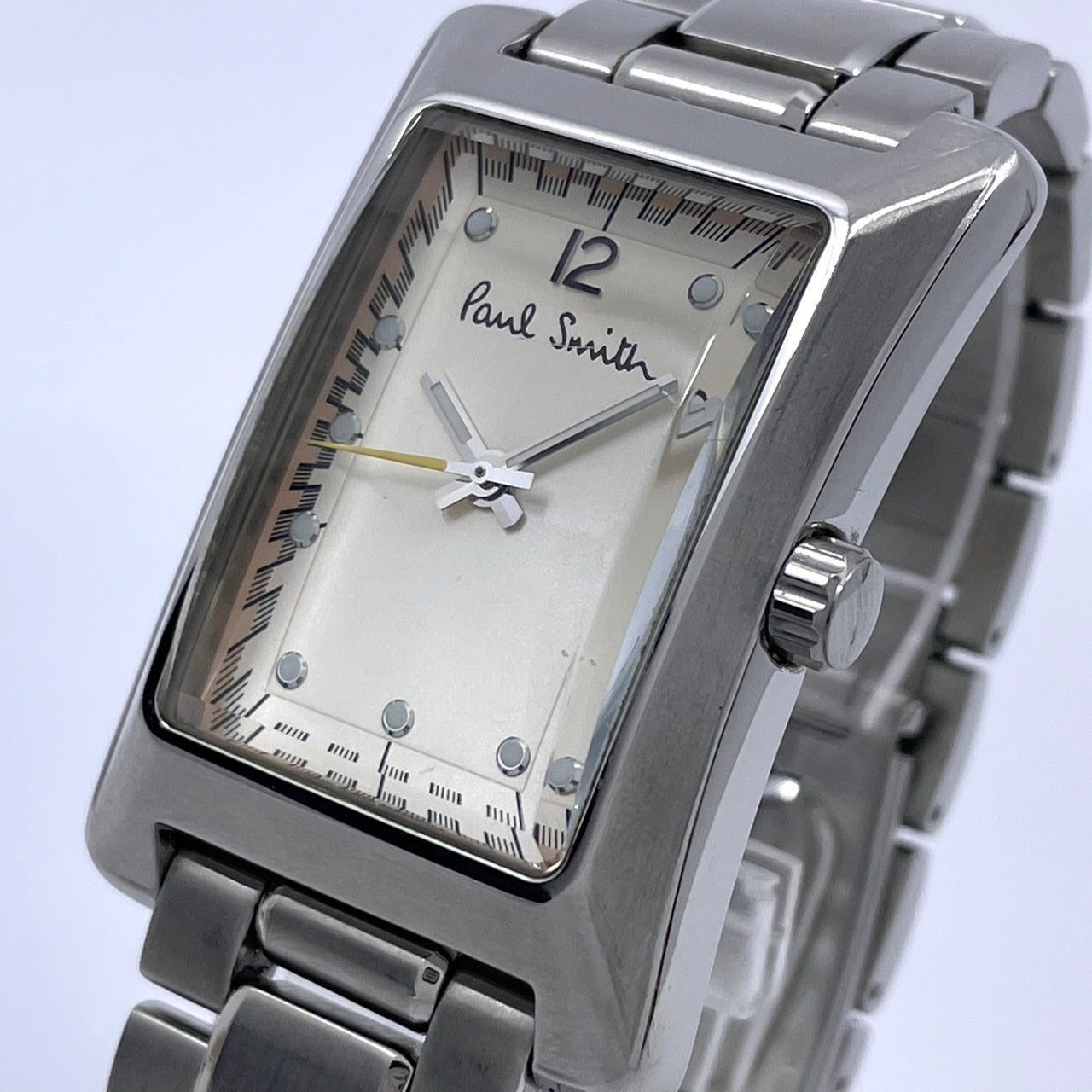 【電池交換済／稼働品】Paul Smith ポールスミス メンズ 腕時計 トノー シルバー アイボリー文字盤 クオーツ アナログ エレガント スタイリッシュ クラシック ビジネス カジュアル 人気モデル ユニークデザイン クリーニング済 G4