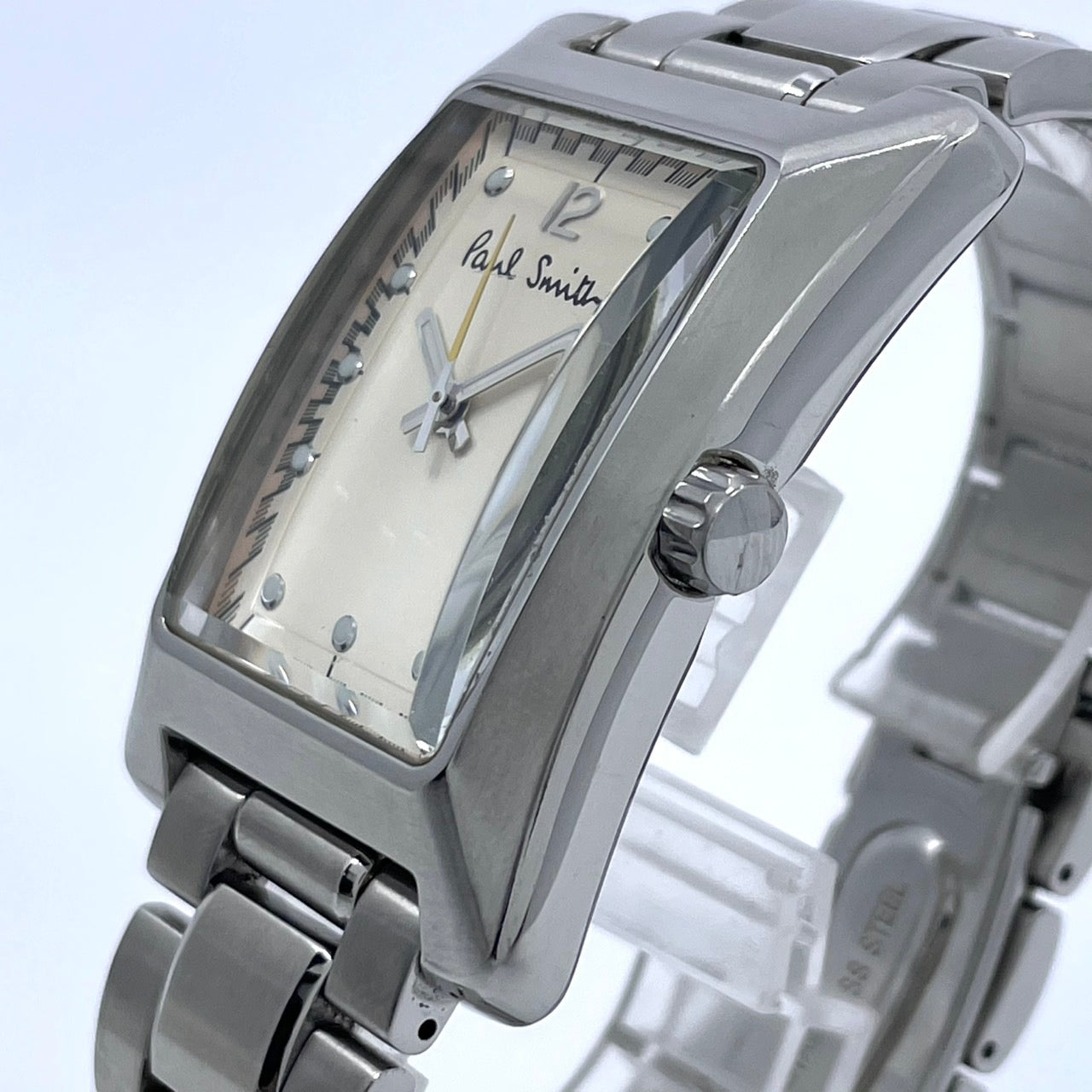 【電池交換済／稼働品】Paul Smith ポールスミス メンズ 腕時計 トノー シルバー アイボリー文字盤 クオーツ アナログ エレガント スタイリッシュ クラシック ビジネス カジュアル 人気モデル ユニークデザイン クリーニング済 G4