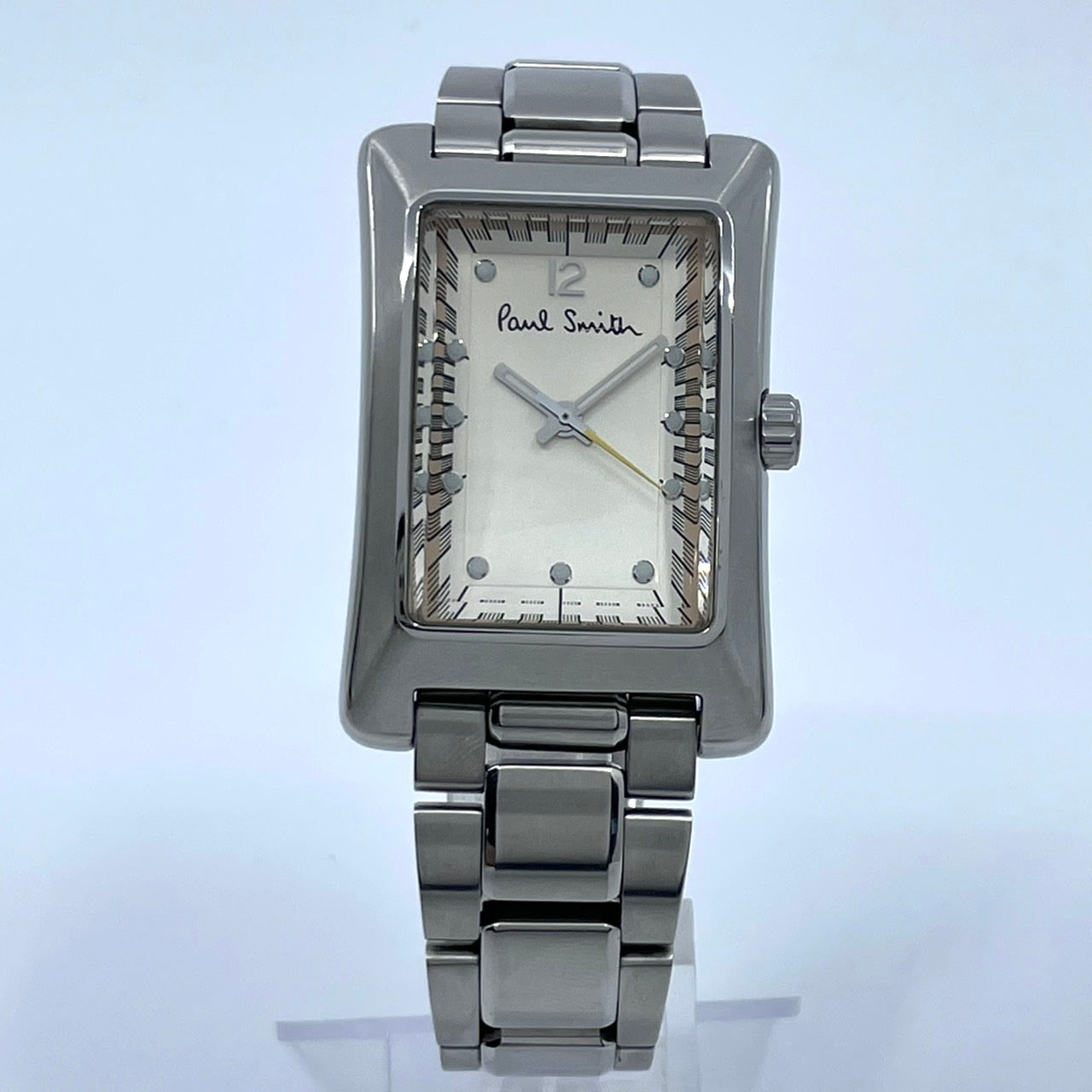 【電池交換済／稼働品】Paul Smith ポールスミス メンズ 腕時計 トノー シルバー アイボリー文字盤 クオーツ アナログ エレガント スタイリッシュ クラシック ビジネス カジュアル 人気モデル ユニークデザイン クリーニング済 G4