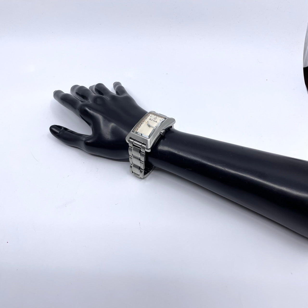 【電池交換済／稼働品】Paul Smith ポールスミス メンズ 腕時計 トノー シルバー アイボリー文字盤 クオーツ アナログ エレガント スタイリッシュ クラシック ビジネス カジュアル 人気モデル ユニークデザイン クリーニング済 G4