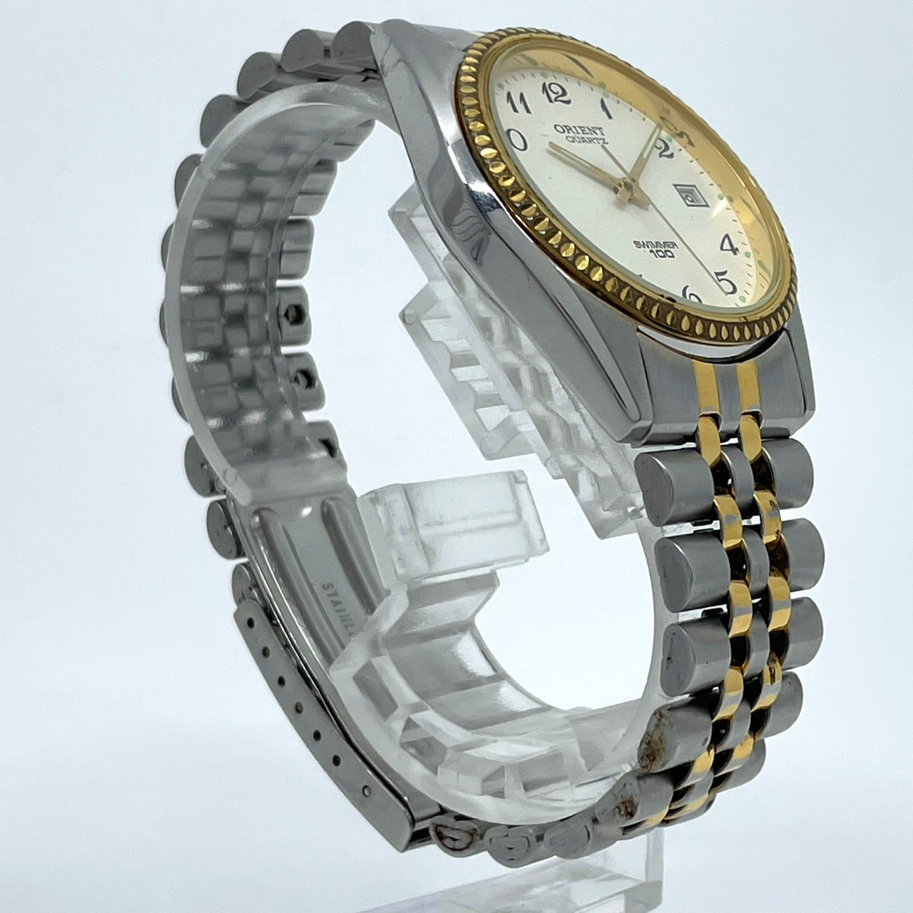 【電池交換済／稼働品】ORIENT オリエント SWIMMER 100 スイマー メンズ 腕時計 UE05-B0 クオーツ コンビカラー シルバー ゴールド デイト表示 アナログ ラウンド クラシック エレガント カジュアル 人気モデル クリーニング済 G4