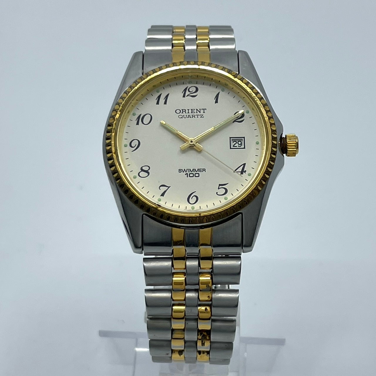 【電池交換済／稼働品】ORIENT オリエント SWIMMER 100 スイマー メンズ 腕時計 UE05-B0 クオーツ コンビカラー シルバー ゴールド デイト表示 アナログ ラウンド クラシック エレガント カジュアル 人気モデル クリーニング済 G4