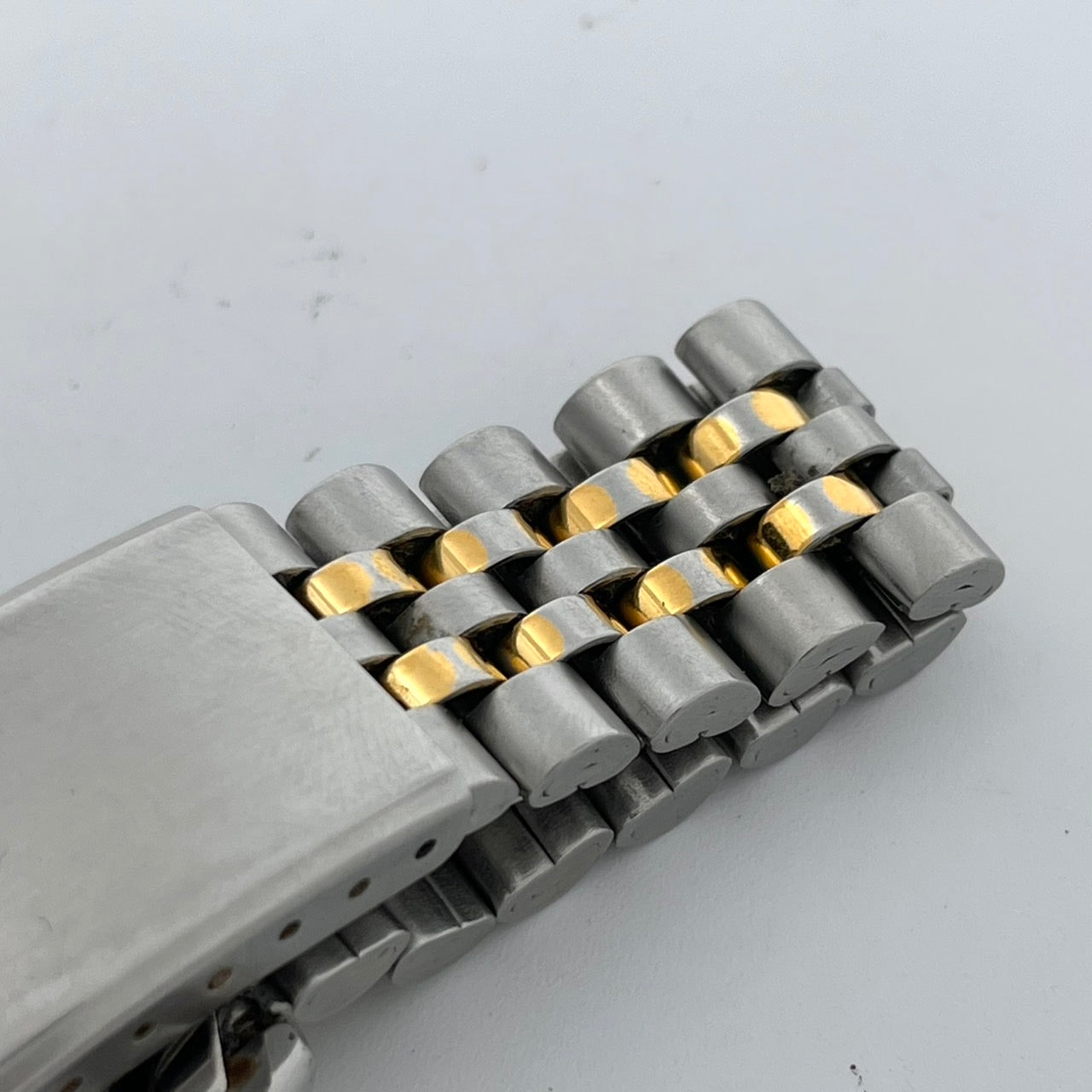 【電池交換済／稼働品】ORIENT オリエント SWIMMER 100 スイマー メンズ 腕時計 UE05-B0 クオーツ コンビカラー シルバー ゴールド デイト表示 アナログ ラウンド クラシック エレガント カジュアル 人気モデル クリーニング済 G4