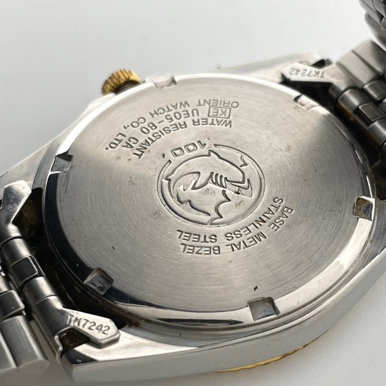 【電池交換済／稼働品】ORIENT オリエント SWIMMER 100 スイマー メンズ 腕時計 UE05-B0 クオーツ コンビカラー シルバー ゴールド デイト表示 アナログ ラウンド クラシック エレガント カジュアル 人気モデル クリーニング済 G4