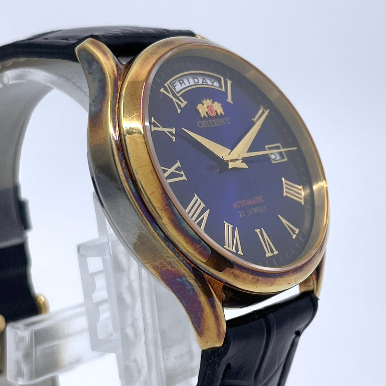 希少 稼働品 ORIENT オリエント メンズ 腕時計 自動巻き 21石 デイデイト ネイビー文字盤 ゴールド ローマンインデックス 裏スケ クラシック エレガント ドレスウォッチ ビジネス 高級感 クリーニング済み ヴィンテージ ベルト交換済 G