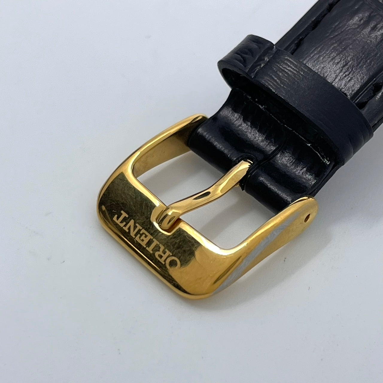 希少 稼働品 ORIENT オリエント メンズ 腕時計 自動巻き 21石 デイデイト ネイビー文字盤 ゴールド ローマンインデックス 裏スケ クラシック エレガント ドレスウォッチ ビジネス 高級感 クリーニング済み ヴィンテージ ベルト交換済 G