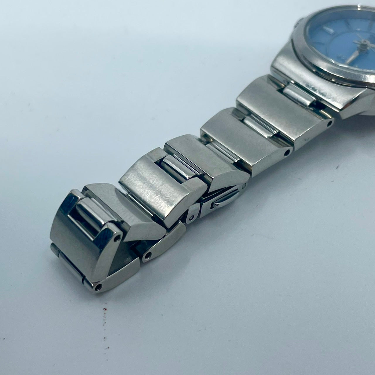 【稼働品】CITIZEN wicca シチズン ウィッカ レディース 腕時計 エコドライブ ソーラー E031-S039347 水色 ブルー文字盤 シルバー アナログ シンプルデザイン カジュアルウォッチ 10気圧防水 人気モデル クリーニング済み G4